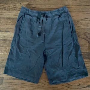 Lululemon Men original Core Shorts in Cotton Gray Small